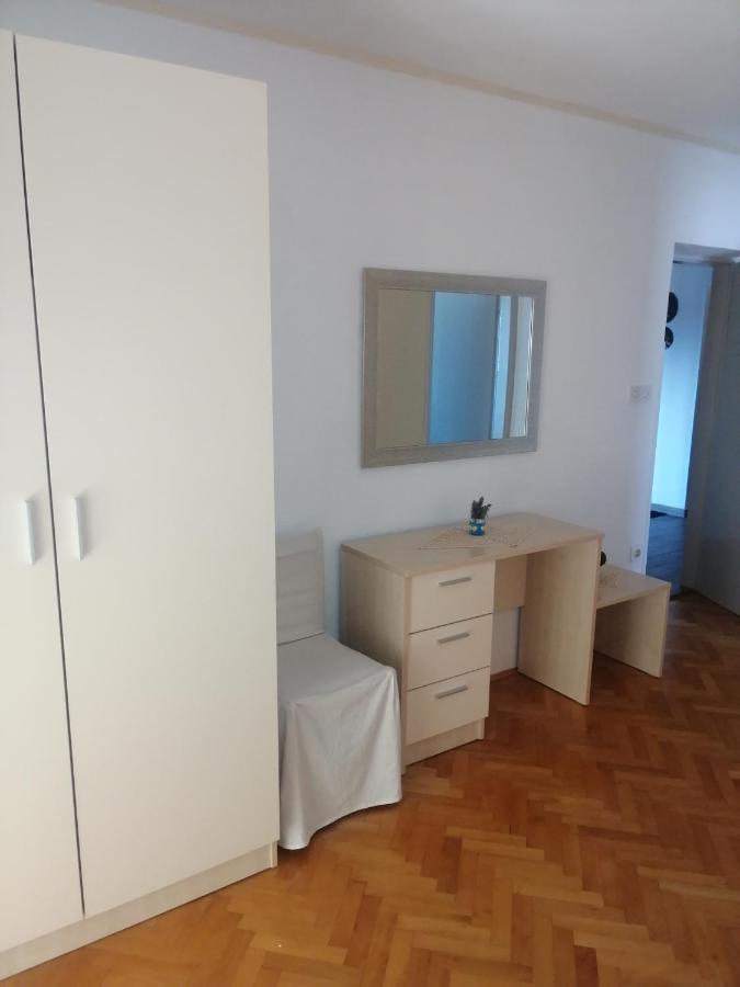 Apartments Jasna ราบ ภายนอก รูปภาพ